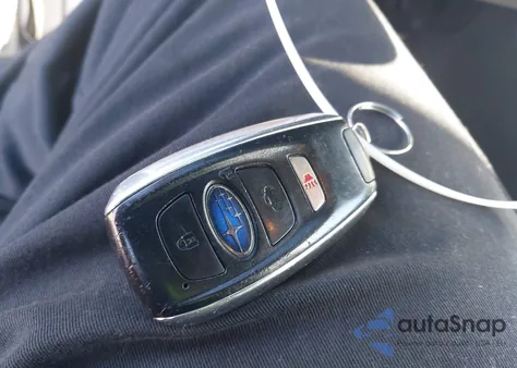 2017 Subaru Outback 2.5I Limited z USA, uszkodzony, nr VIN 4S4BSANC7H3343664